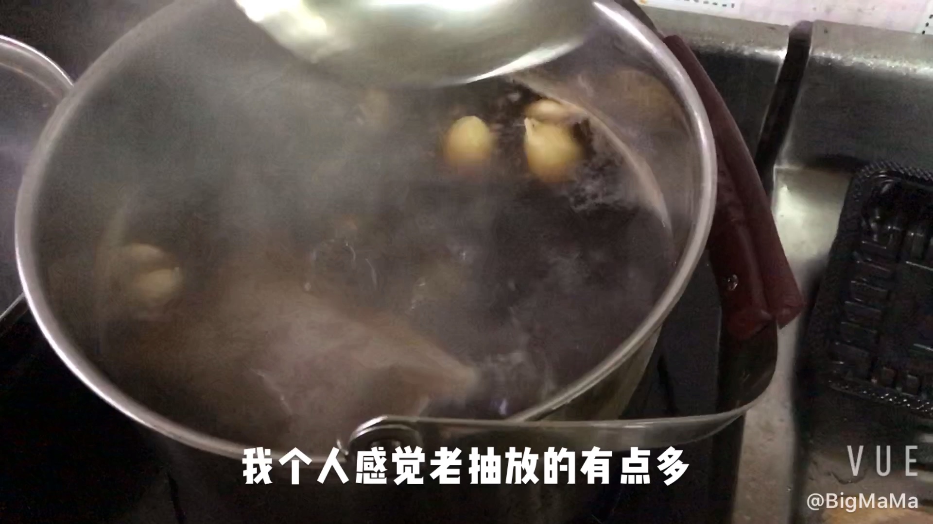 隔离生活_中国留学生在韩国做马来西亚肉骨茶malaixiy